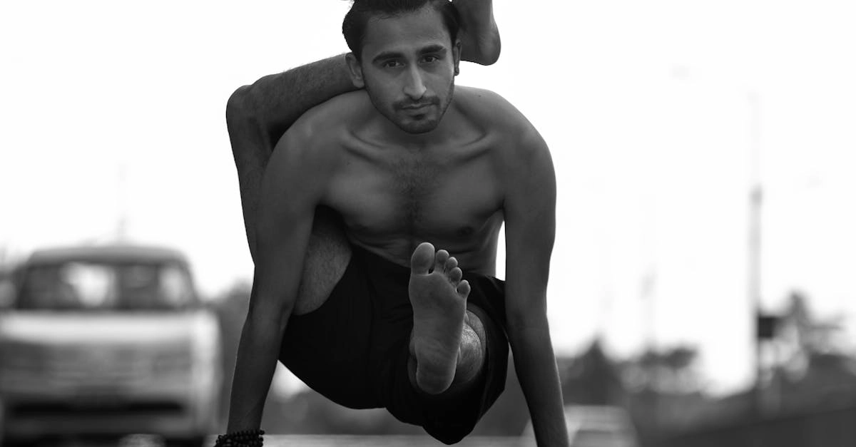 Street yoga практика в городской среде для молодежи